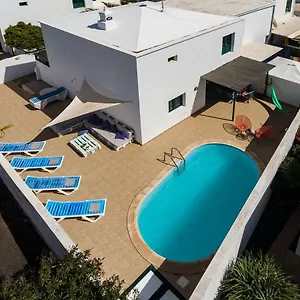 Pensión Tropical, Costa Teguise
